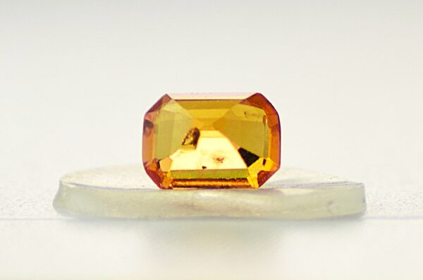 Saphire, Vivid Fanta Orange Emerald Cut - 0.76 Carats - Image 3