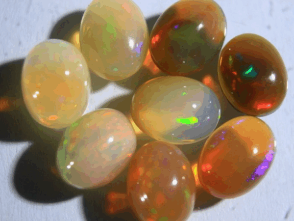 Opals, Vivid Multi-Color Flashes – 11.2 Carats, 8 Cabochons - Image 6