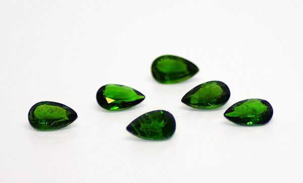 Chrome Diopside Vivid Green Loose Gemstones – 6 Pieces 5.18 Carats - Image 3