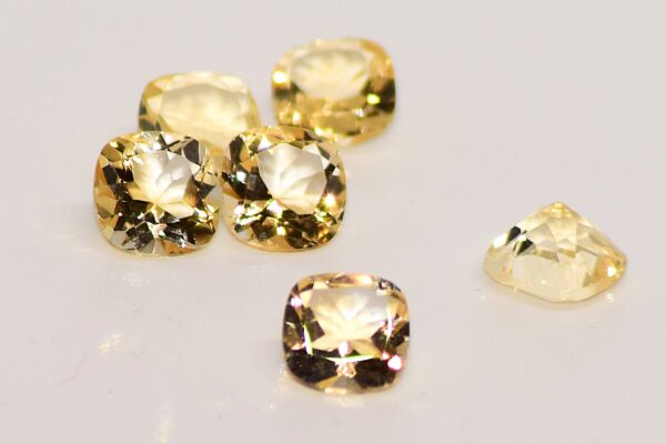 Citrine, Golden Lemon Gemstone Lot – 10 Pieces 18.8 Carats - Image 4