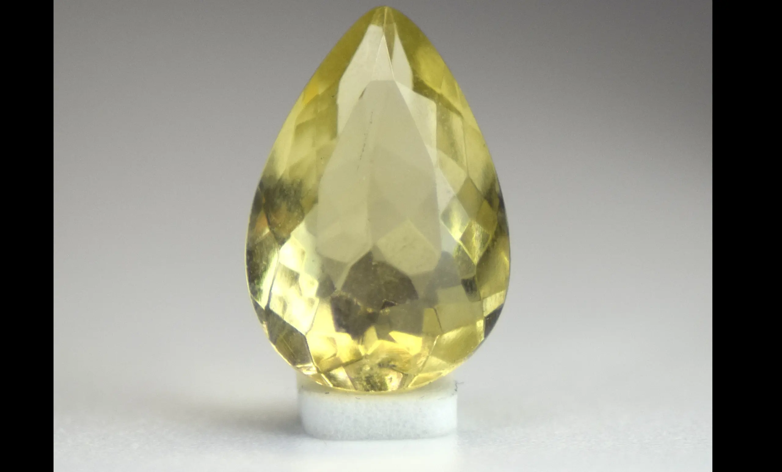 Citrine, Sunny Lemon Yellow Pear Cut Gemstone – 6.98 Carats