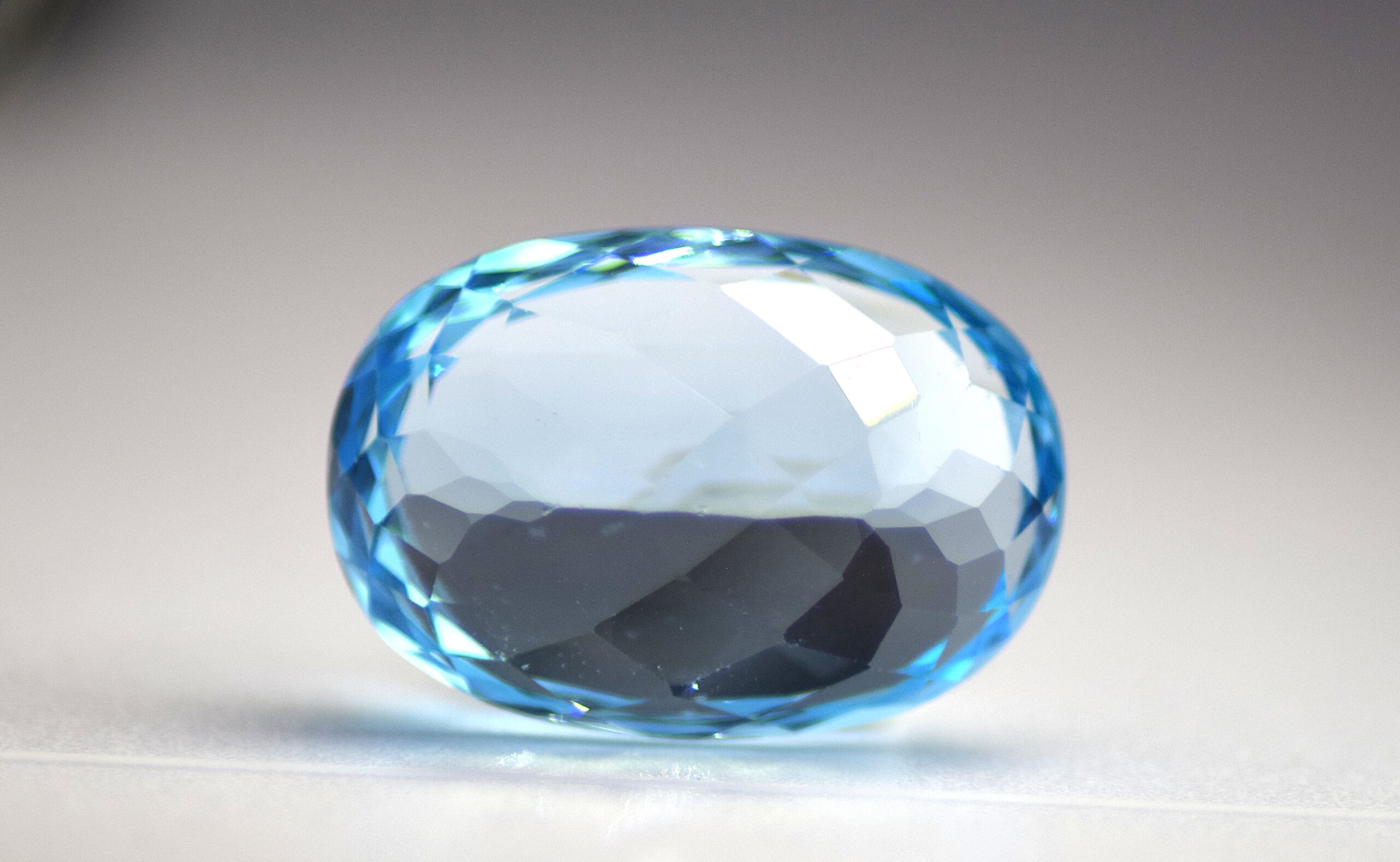 Topaz, Intense Blue Gem – 26.33 Carats (Irradiated, Certified) - Image 3