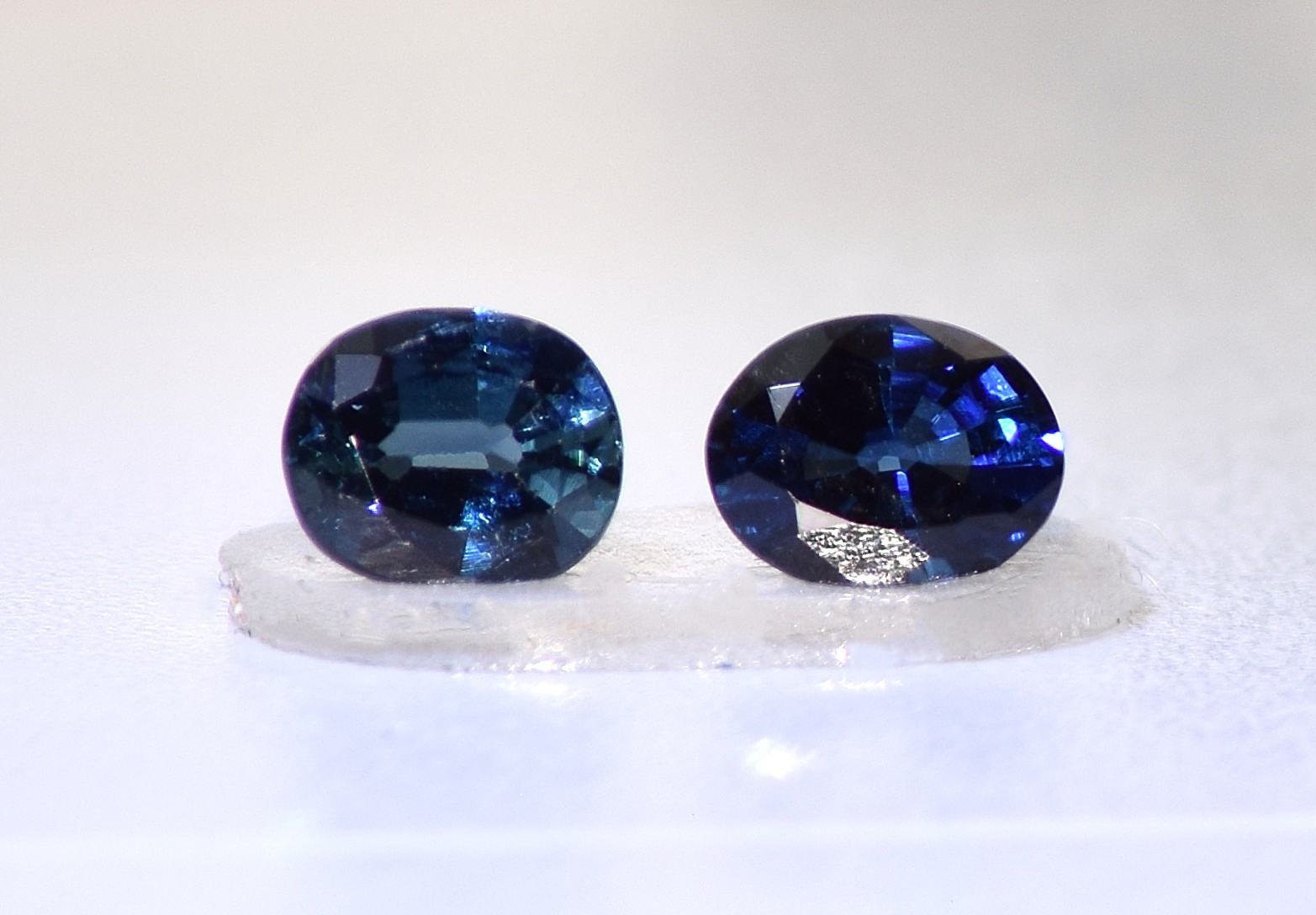Sapphire, Vivid Blue, Oval Cut Gems – Perfect Pair, 0.84 Carat - Image 3