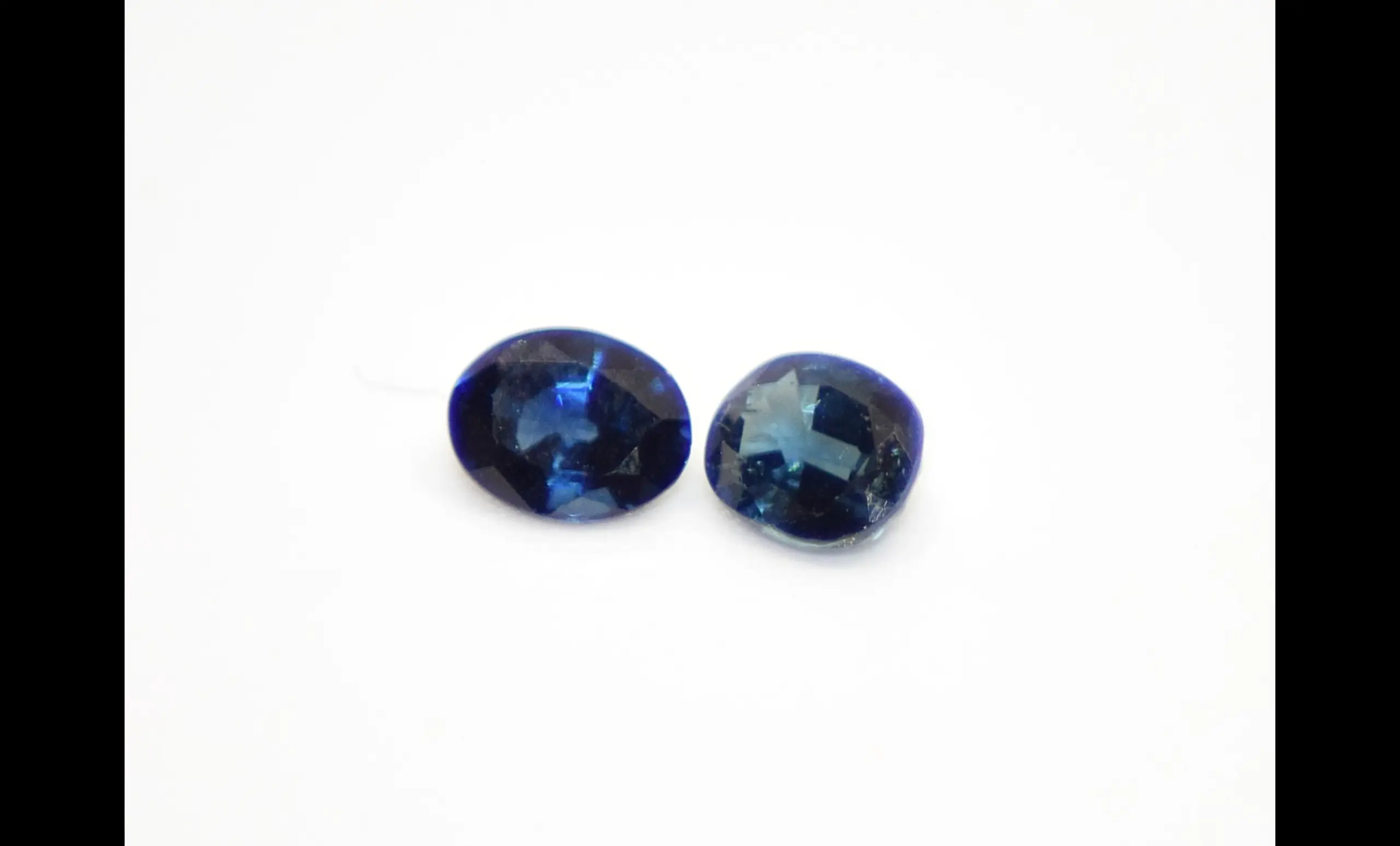 Sapphire Vivid Blue Oval Mixed Cut Gemstones – 2 Pieces 0.84 Carat