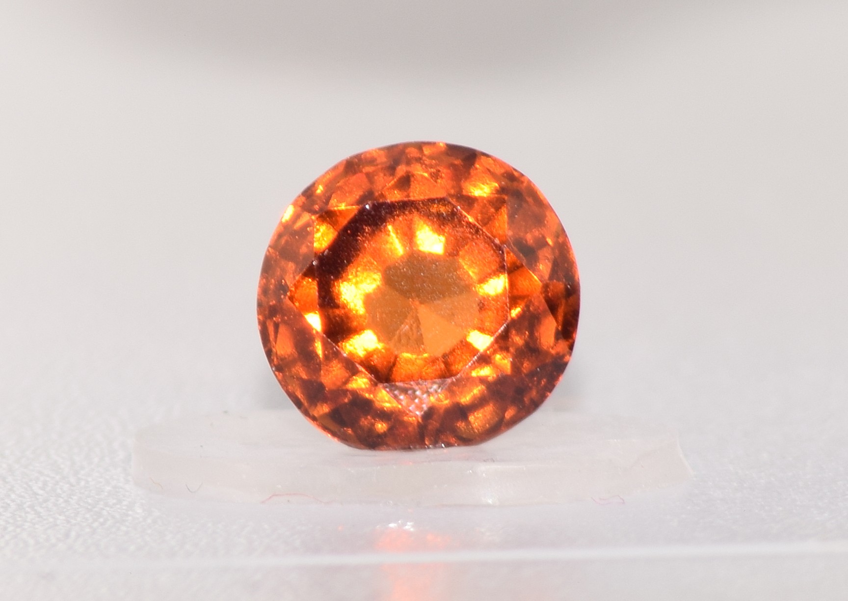 Hessonite Garnet, Vivid Red Orange Round Gemstone – 1.87 Carats - Image 2