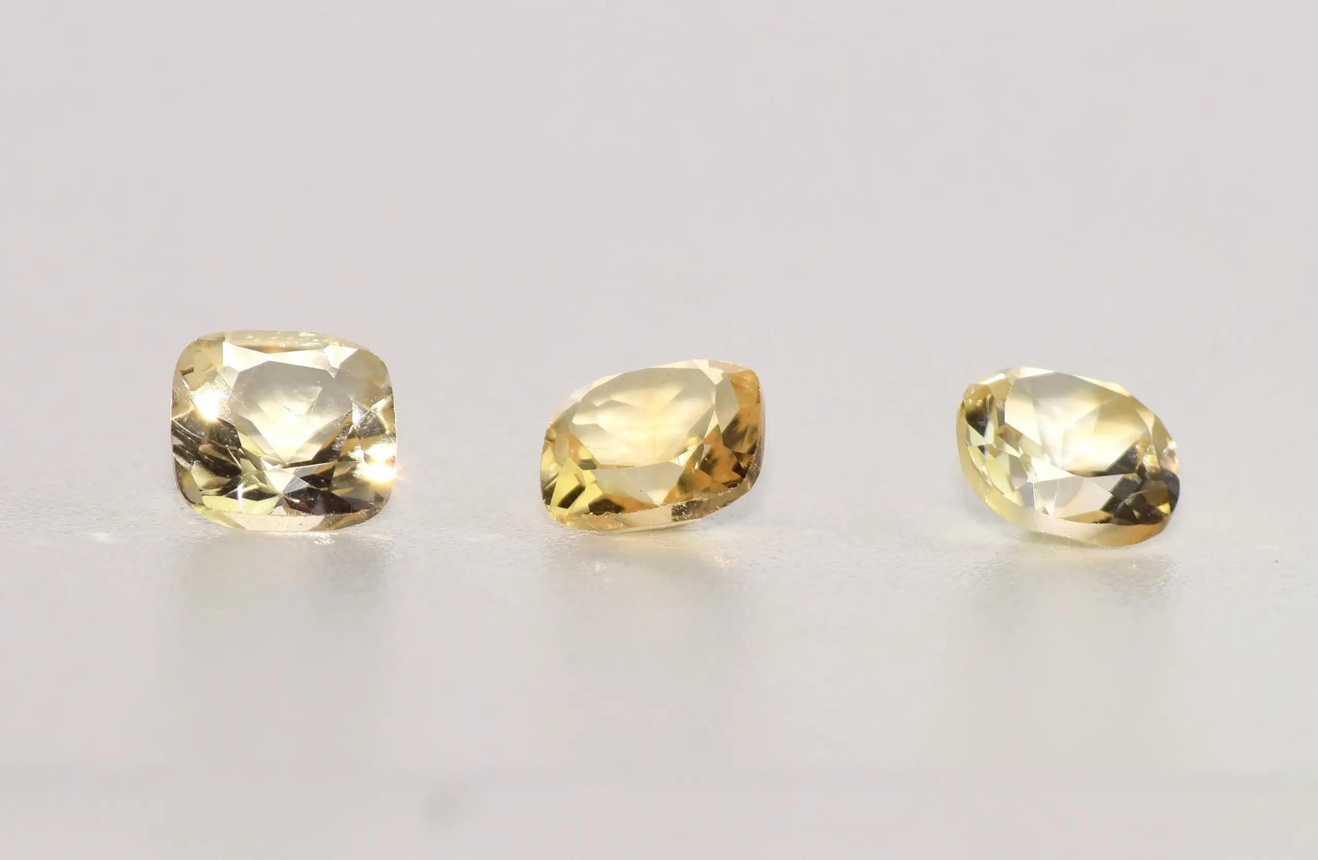 Citrine, Sparkling Yellow Cushion Box – 15 Pieces, 19 Carats - Image 6