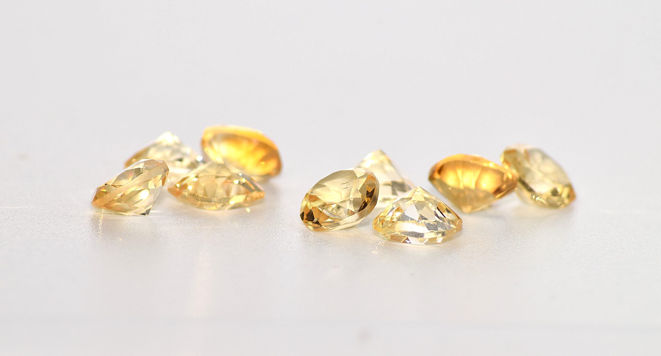 Citrine, Sparkling Yellow Cushion Box – 10 Pieces, 13 Carats - Image 3