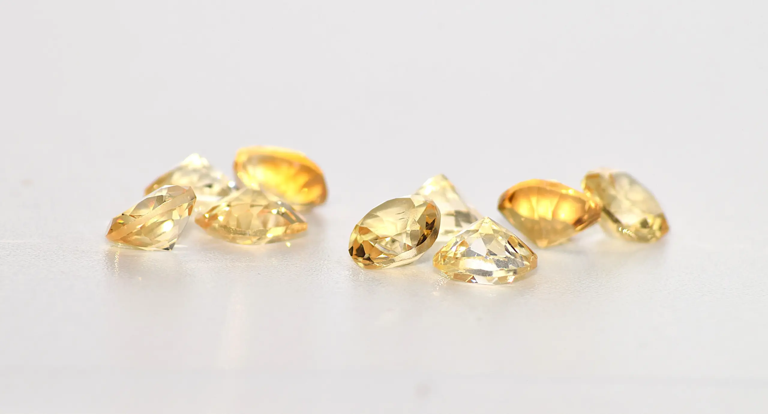 Citrine, Sparkling Yellow Cushion Box – 15 Pieces, 19 Carats - Image 7