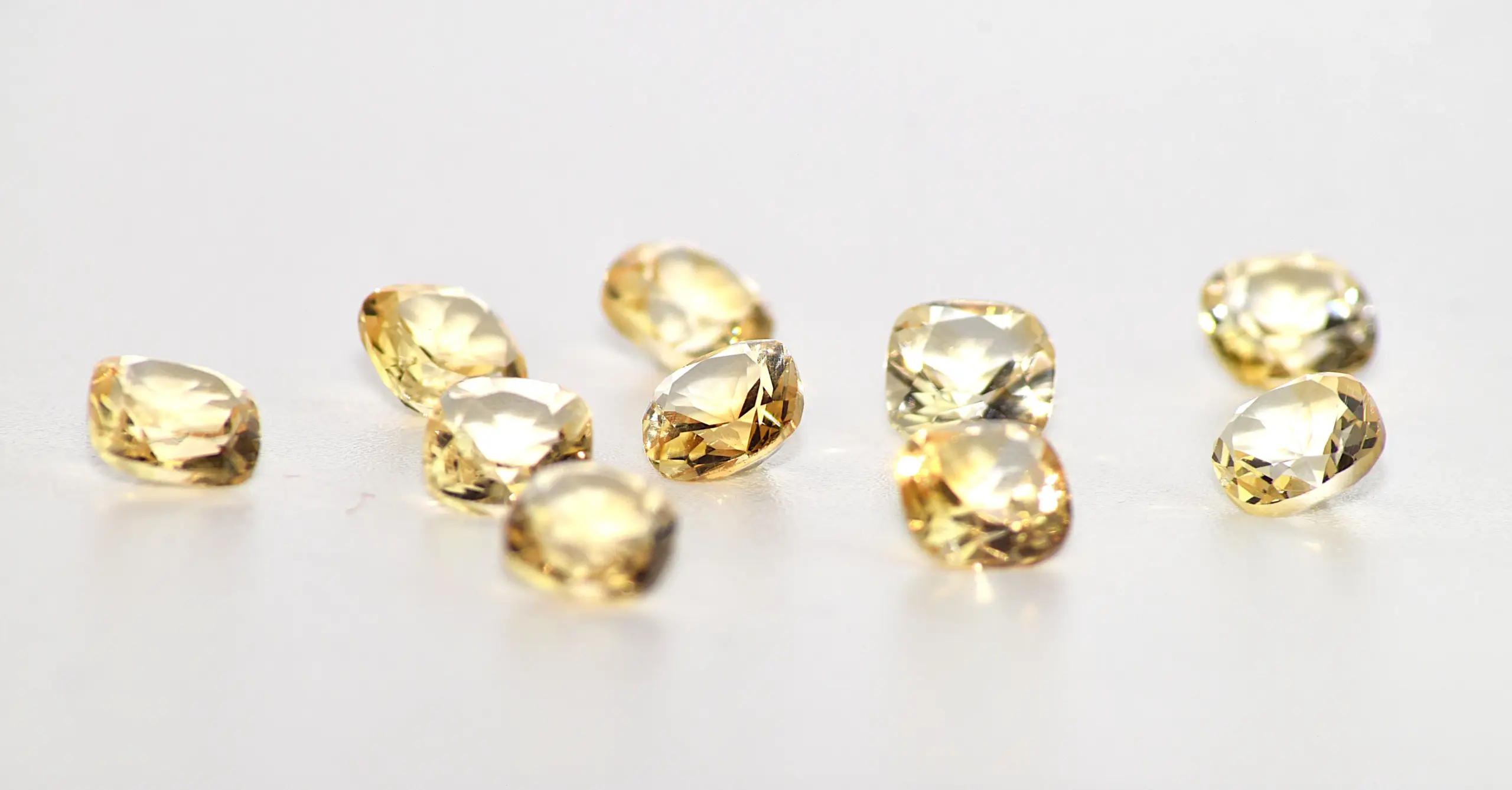 Citrine, Sparkling Yellow Cushion Box – 15 Pieces, 19 Carats - Image 8