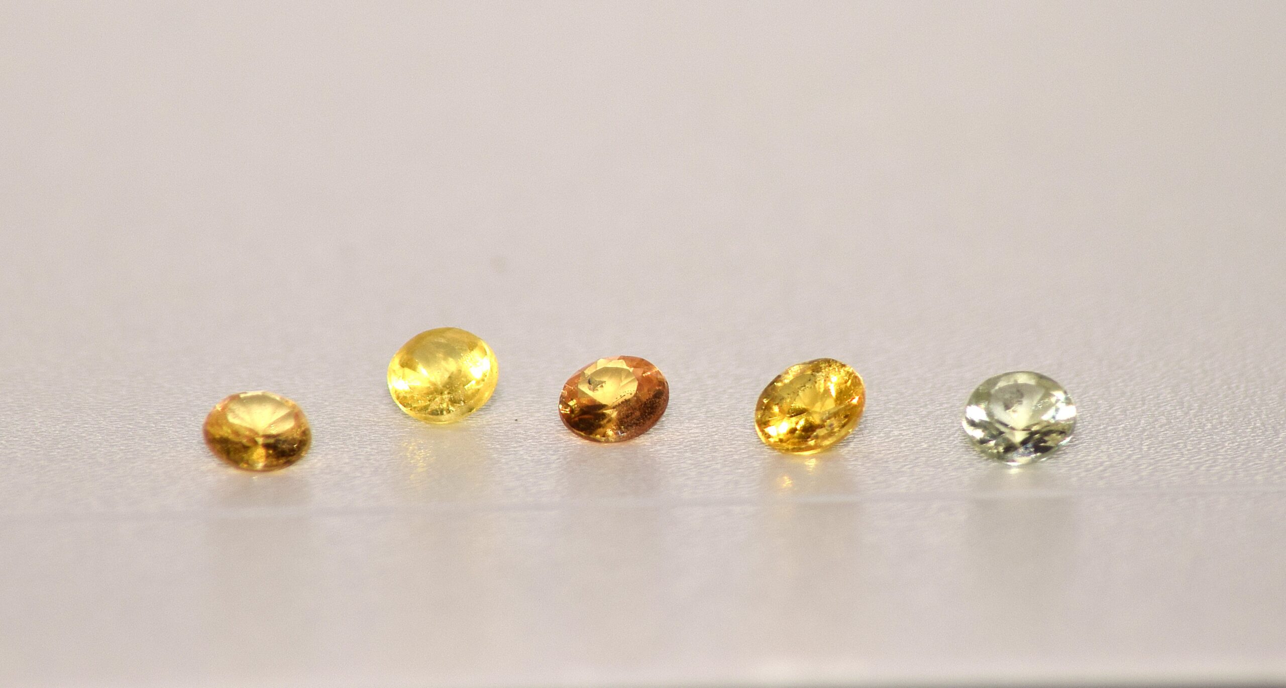 Sapphire Multicolor Round Cut Gem Set – 18 Pieces, 2.27 Carats - Image 4