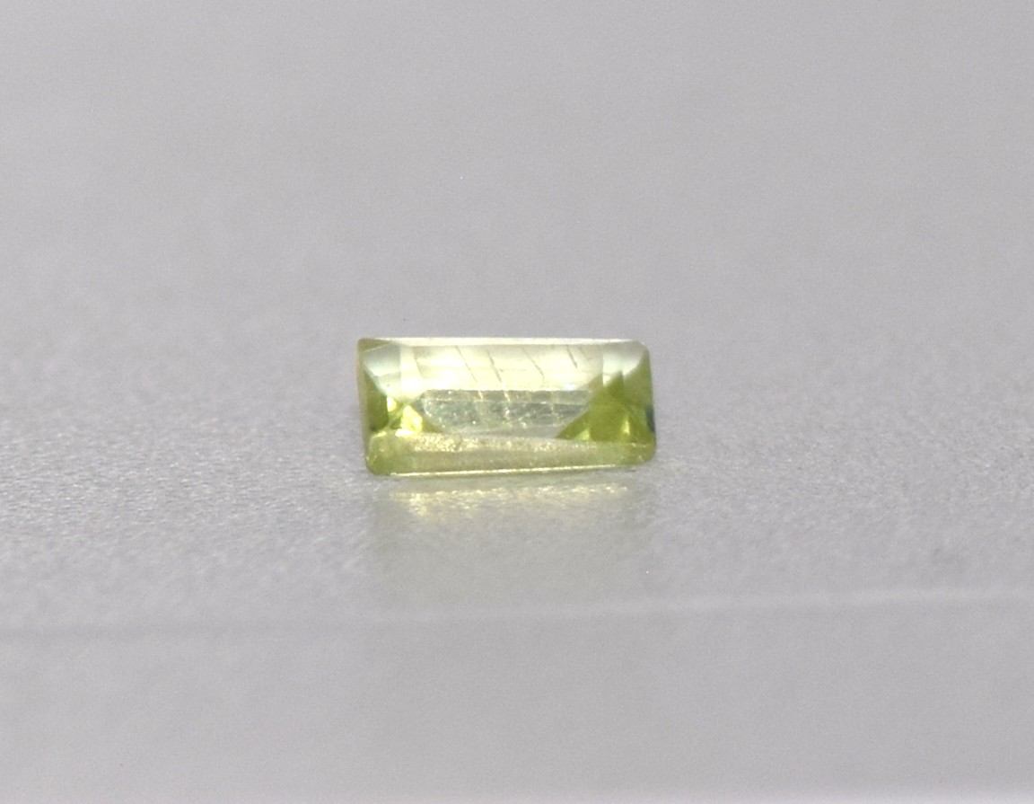 Peridot, Radiant Green Gem Set – 14 Pieces, 2.7 Carats - Image 8