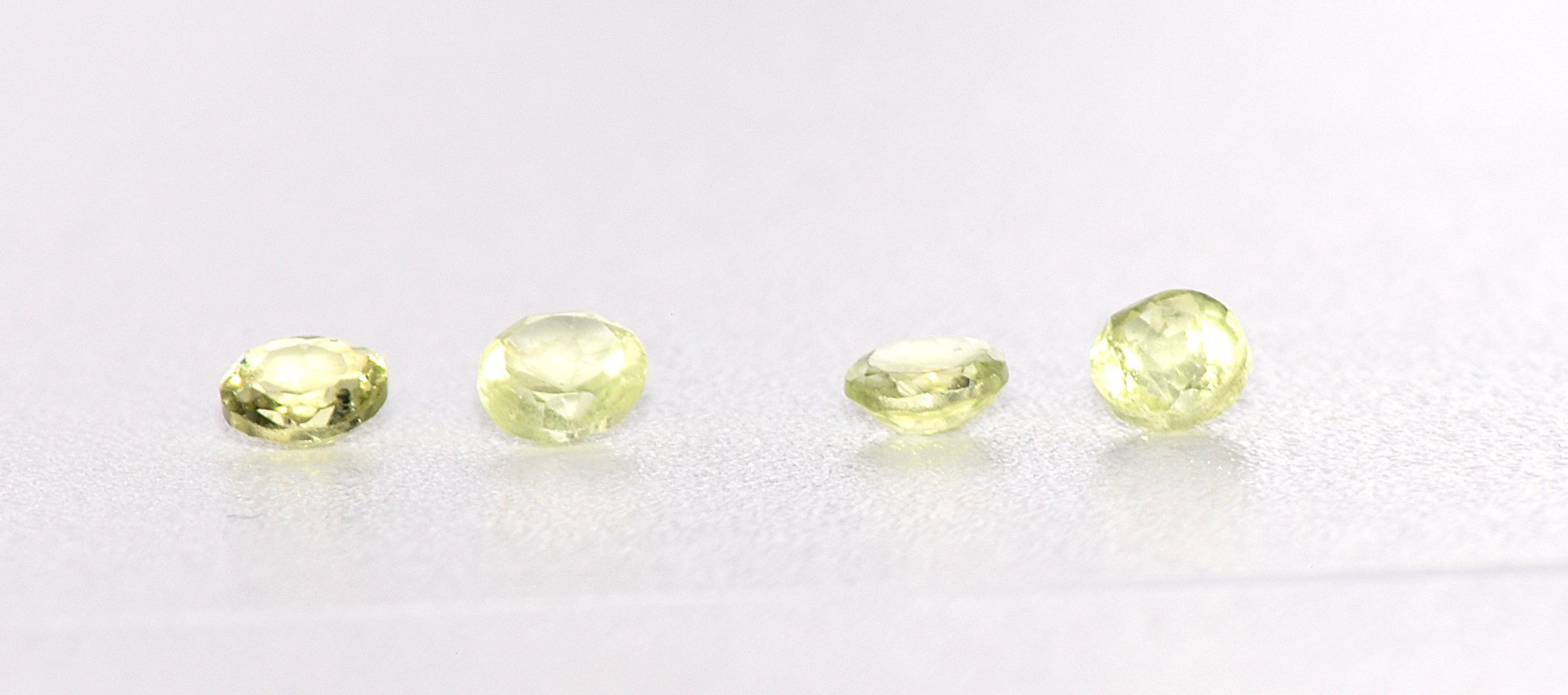 Peridot, Radiant Green Gem Set – 14 Pieces, 2.7 Carats - Image 12