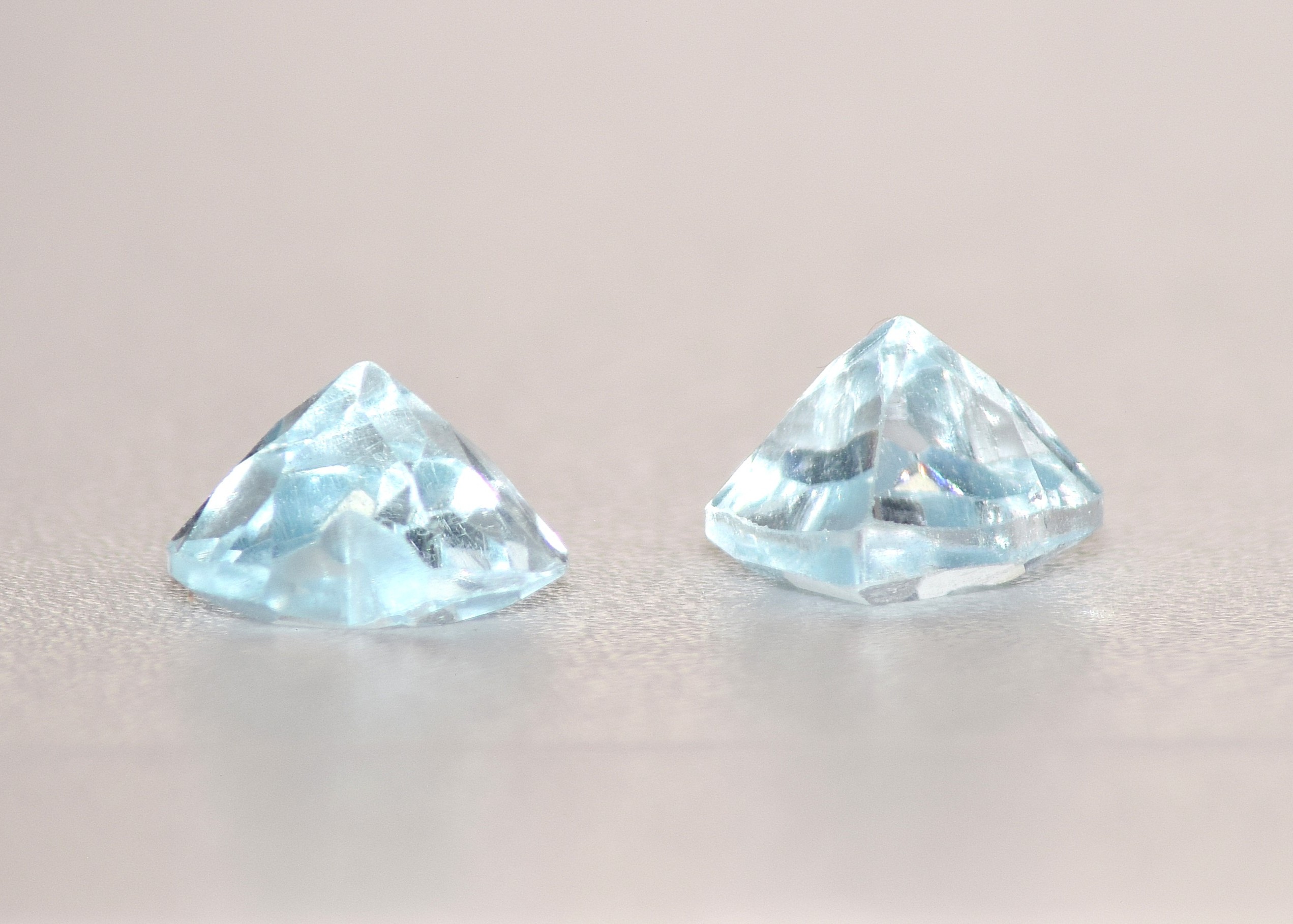 Topaz Sky Blue Heart Cut Gem Set – 6 Pieces, 8.20 Carats - Image 3