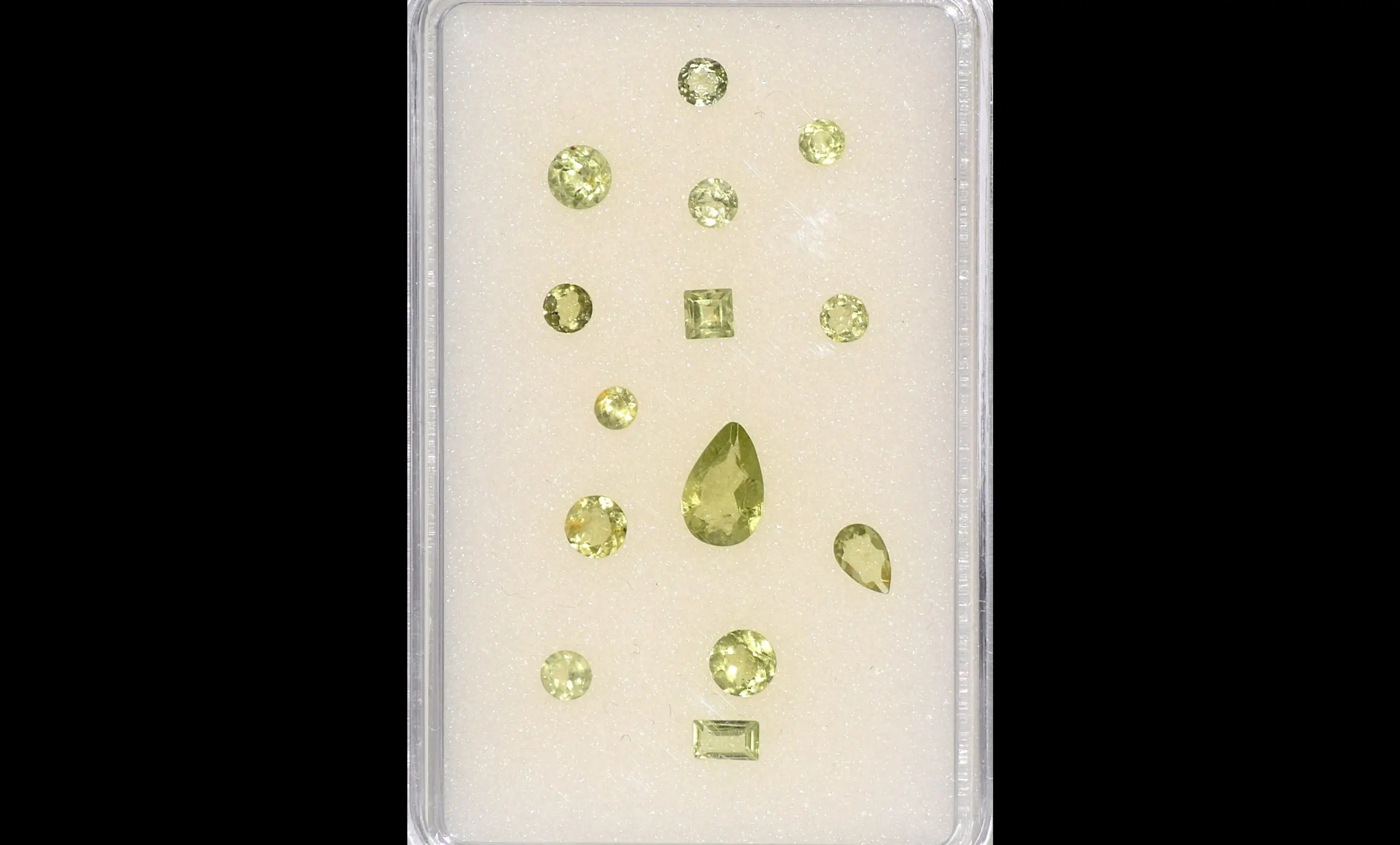 Peridot, Radiant Green Gem Set – 14 Pieces, 2.7 Carats