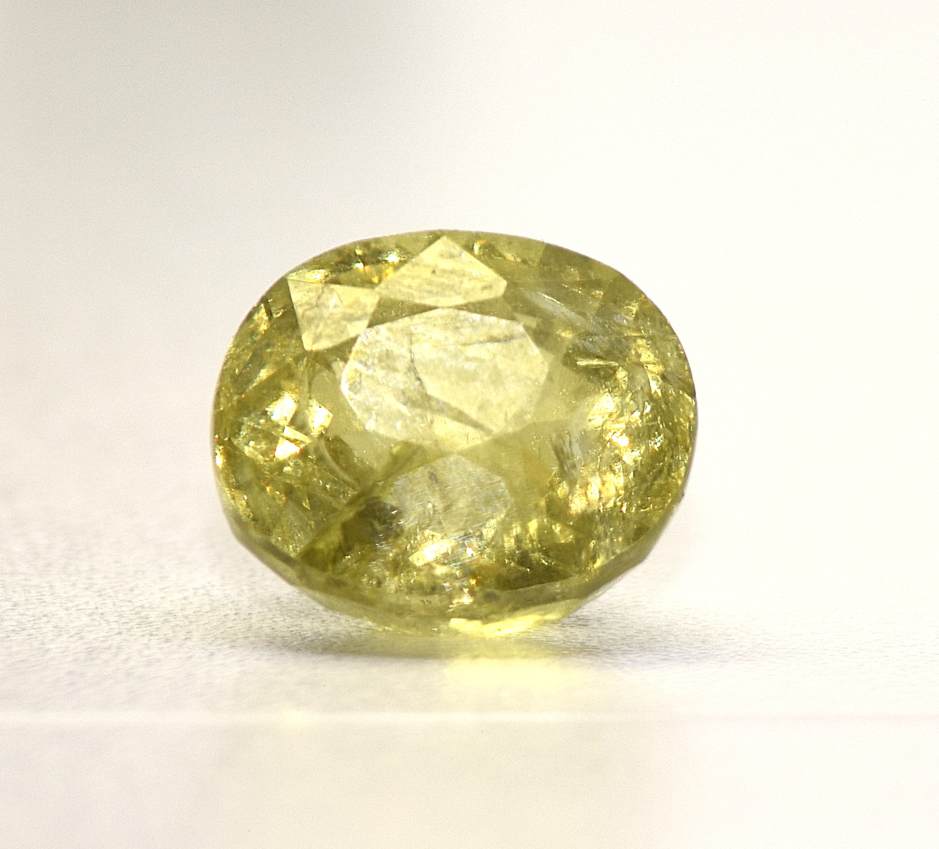 Garnet, Greenish Yellow Mali Gemstone – 4.28 Carats - Image 2