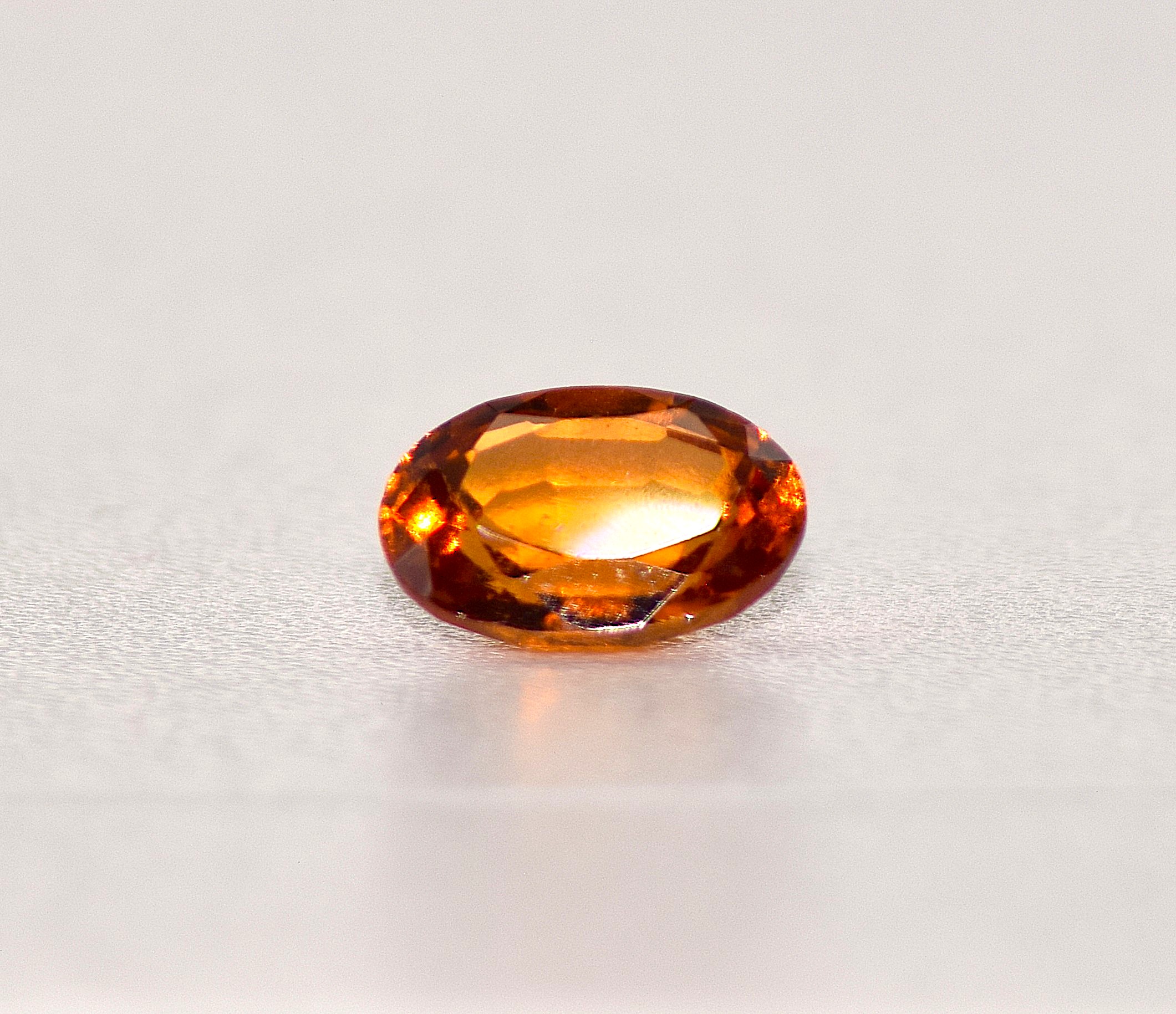 Garnet, Orange-Red Hessonite Gemstone – 0.93 Carats - Image 4