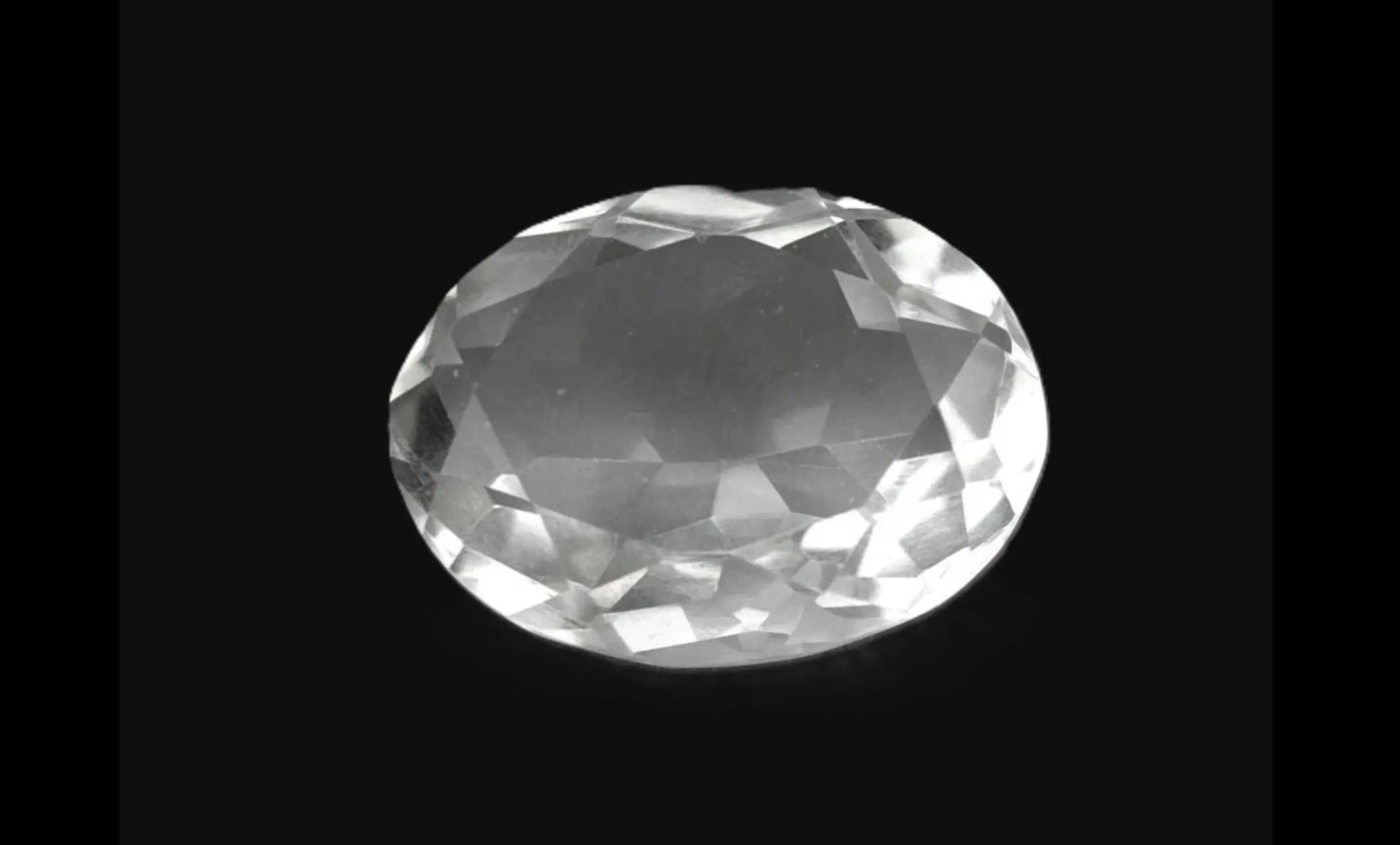 Quartz, Colorless Oval Faceted Gemstone – 16.31 Carats