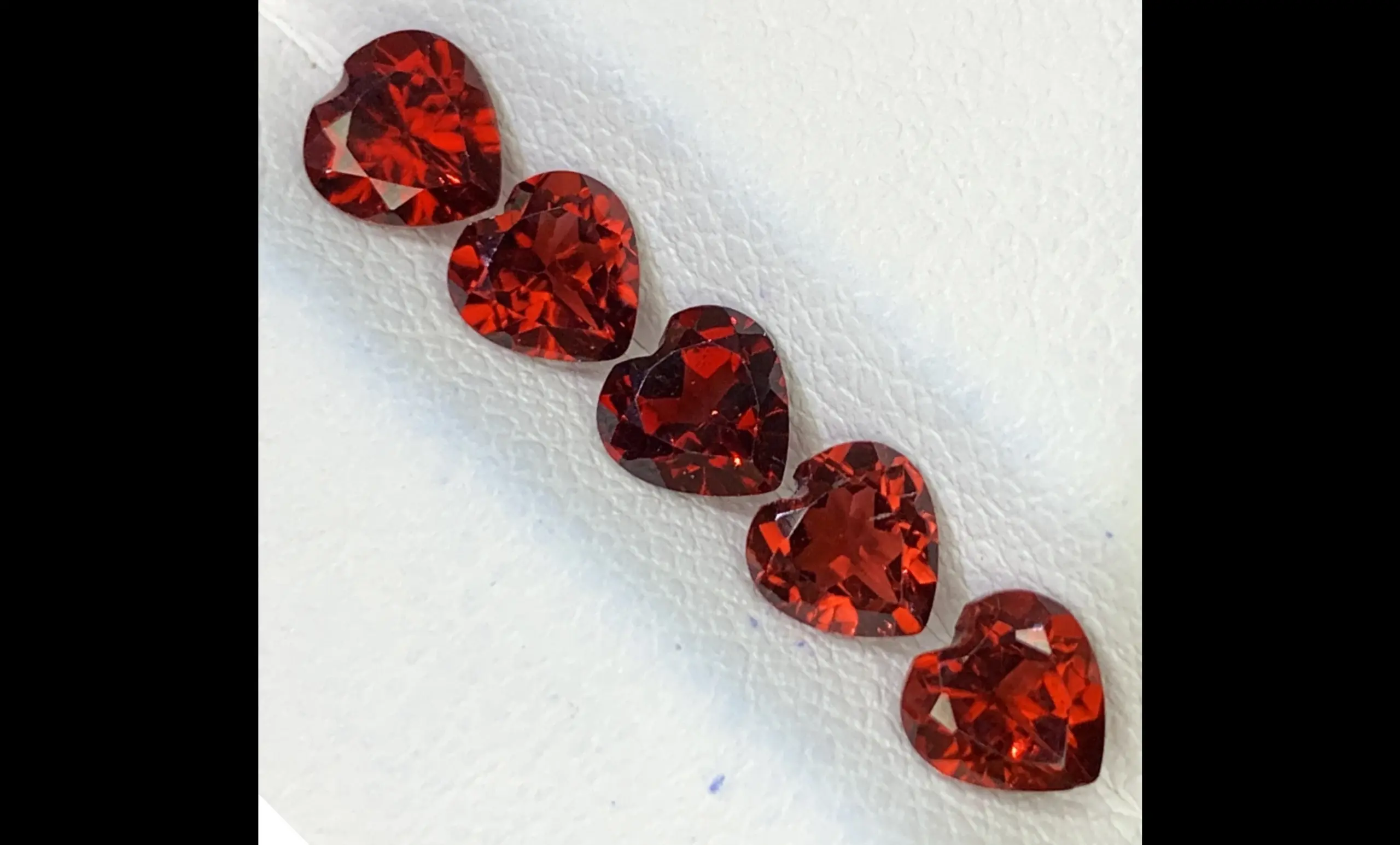Garnet, Mandarin Red Heart Cut Gemstone Set – 5 Pieces, 3.07 Carats