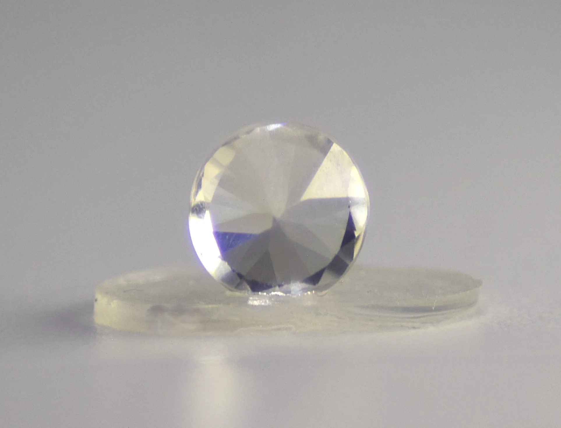 Zircon, White Round Cut Gemstone – 1.28 Carats - Image 3