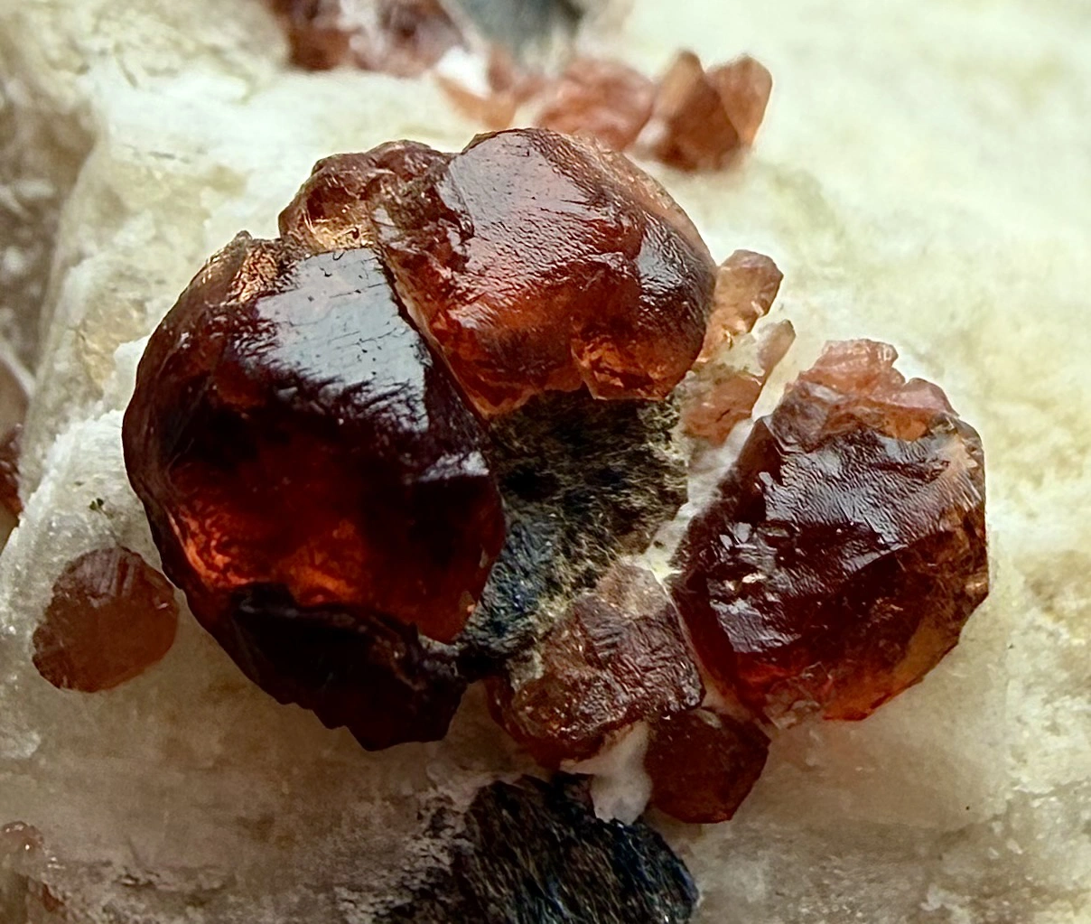 Spessartine Garnet Crystal on Matrix – 36 × 33 × 31 mm - Image 8