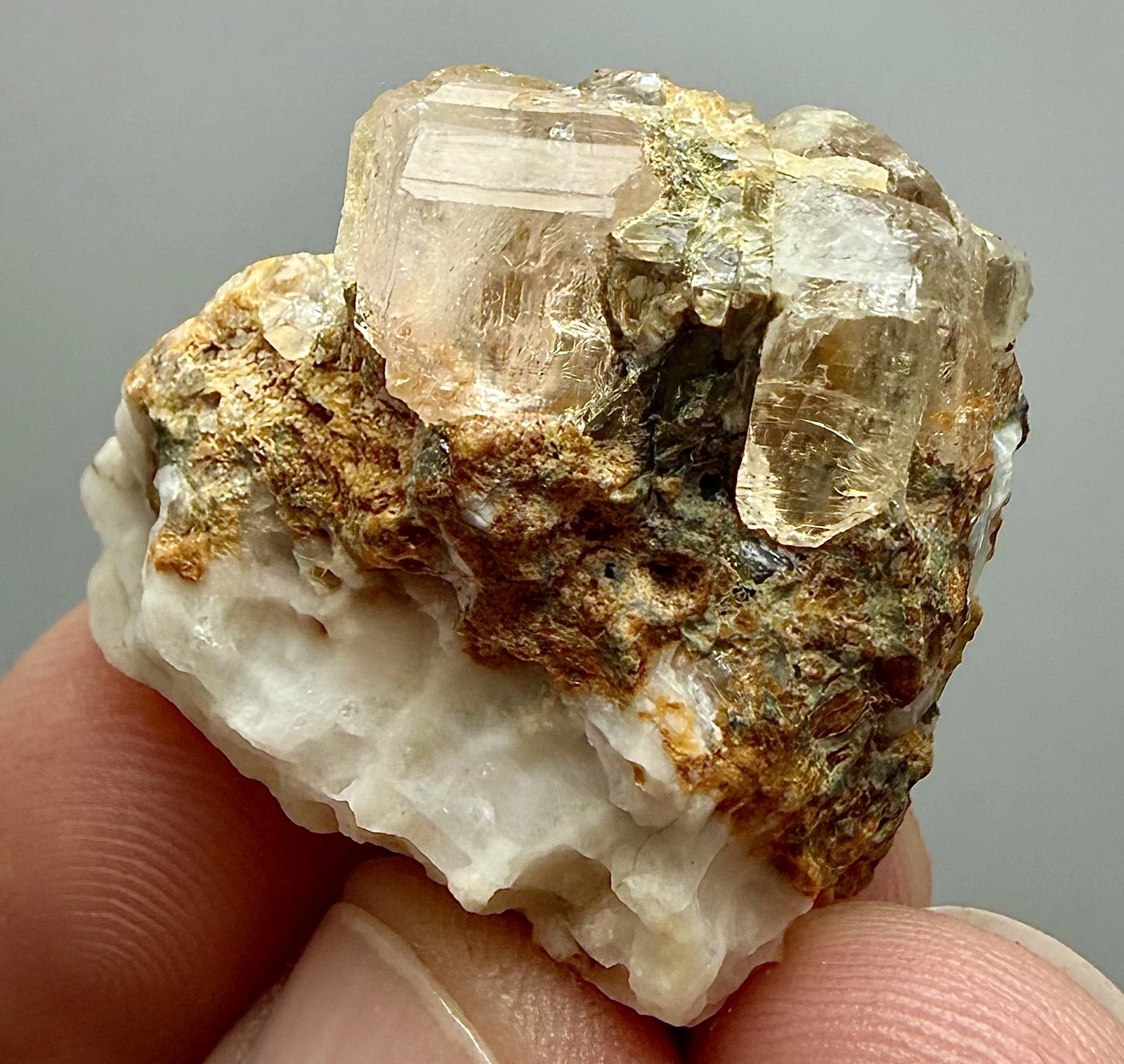Topaz, Natural Pink Crystal on Matrix – 30 × 26 × 20 mm - Image 3