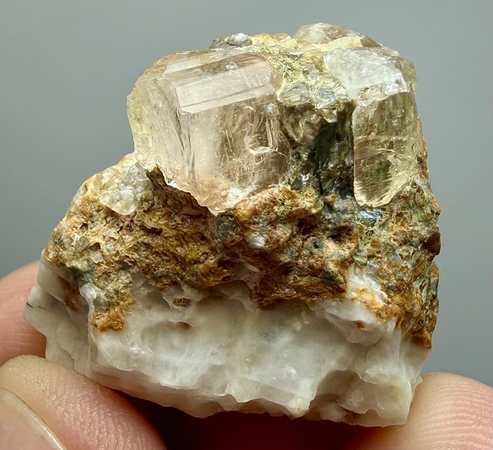 Topaz, Natural Pink Crystal on Matrix – 30 × 26 × 20 mm - Image 4