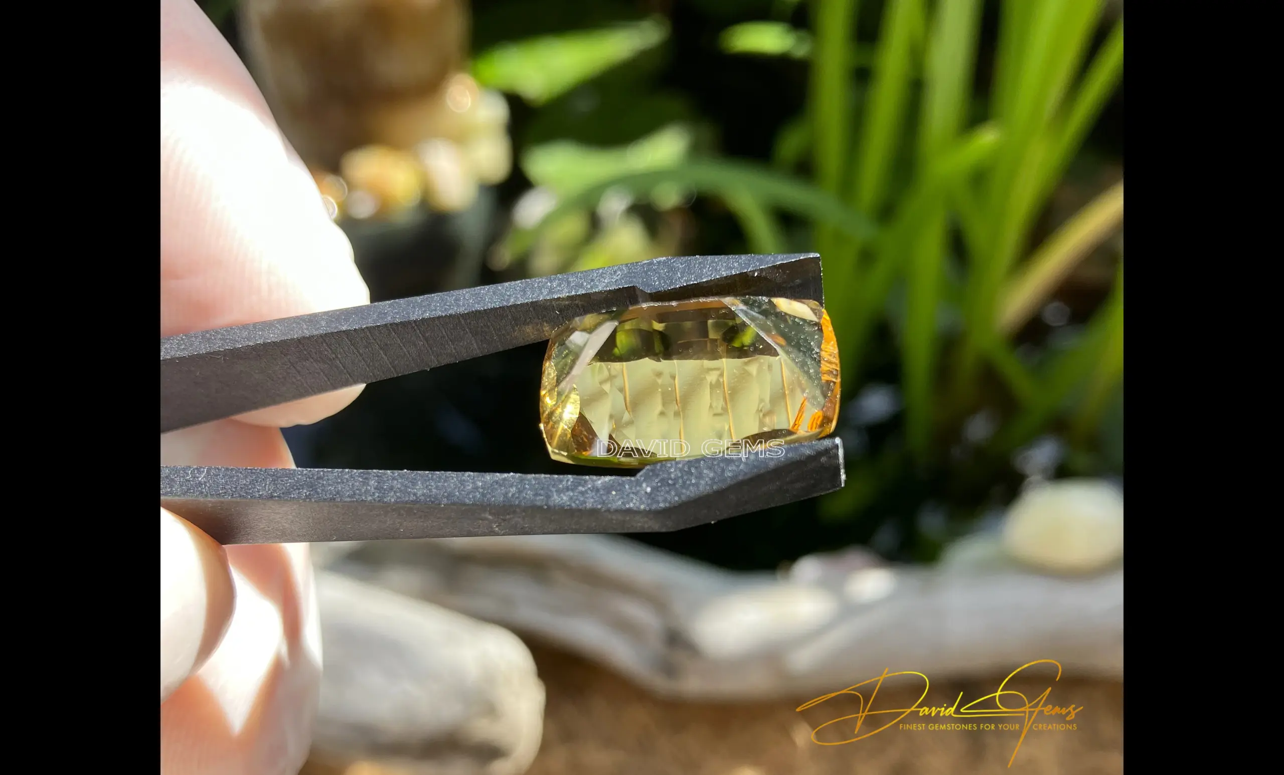 Citrine, Madeira Honeycomb Laser Cut Gemstone – 13.88 Carats - Image 3