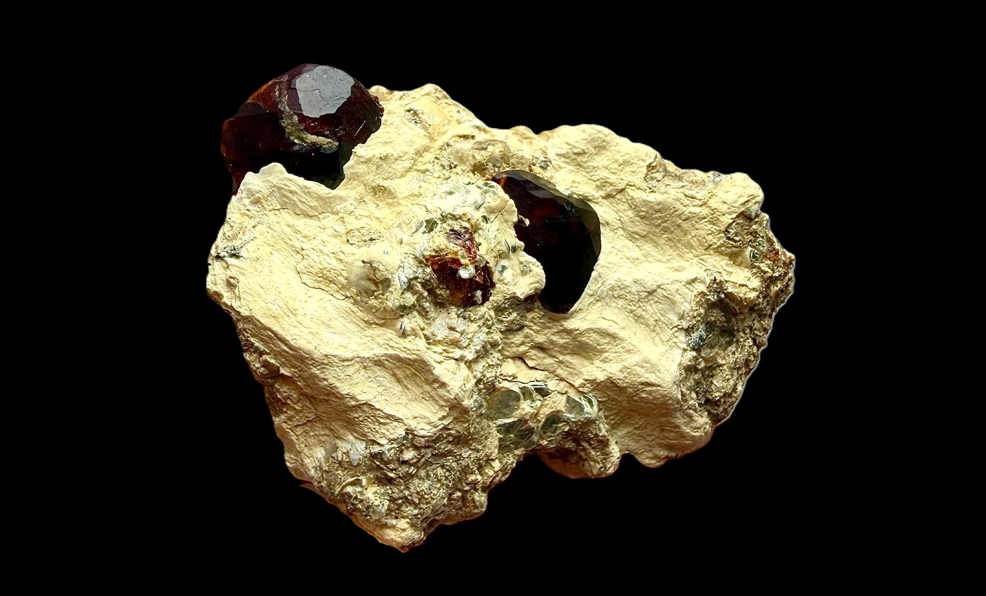 Clinohumite Crystals on Matrix – vivid red, 32 × 27 × 19 mm