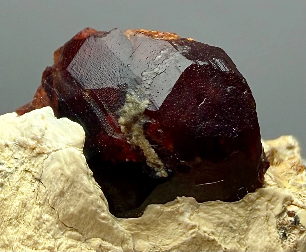 Clinohumite Crystals on Matrix – vivid red, 32 × 27 × 19 mm - Image 6