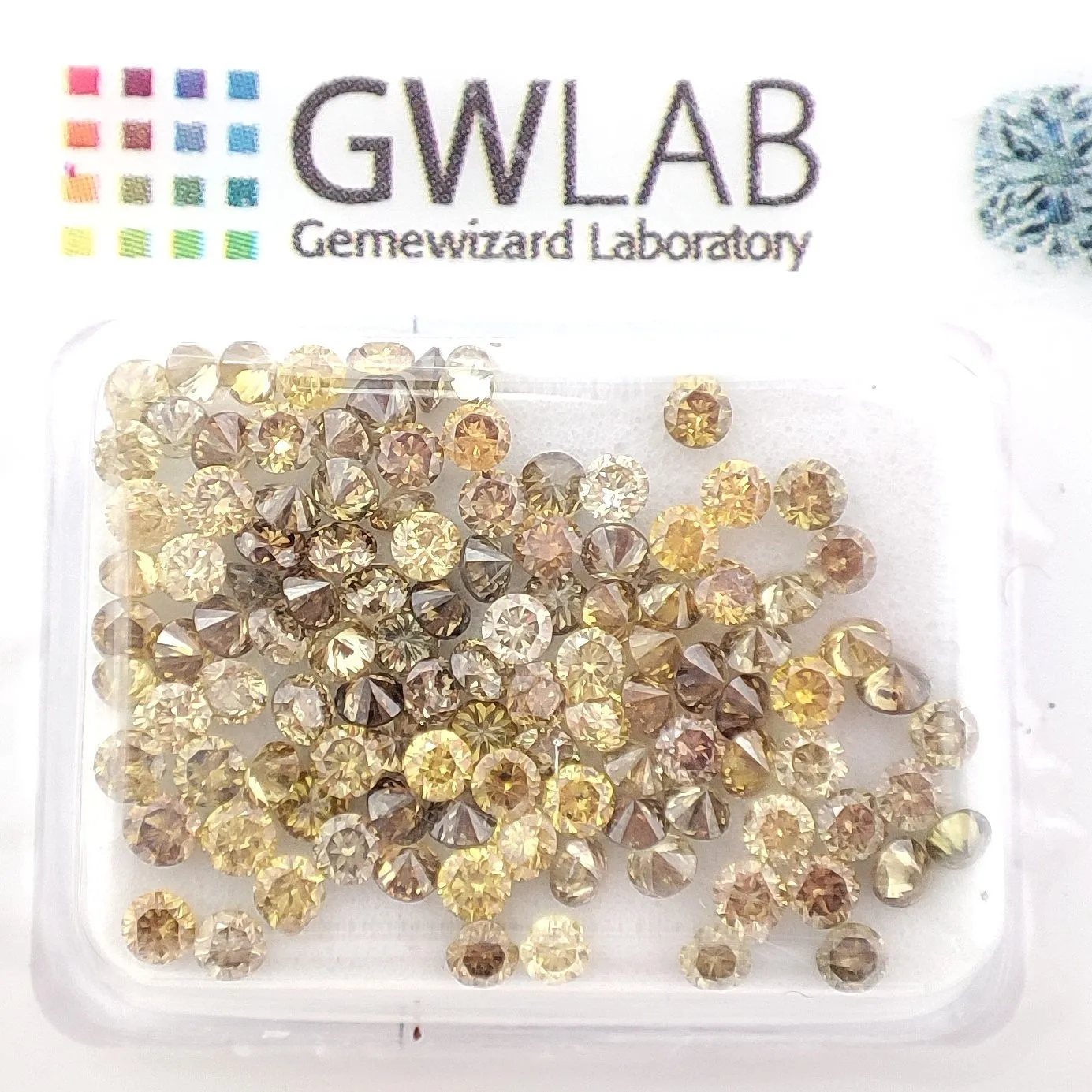 Diamonds, Fancy Mixed Colors Round Cut, Natural – 3.01 Carats - Image 2