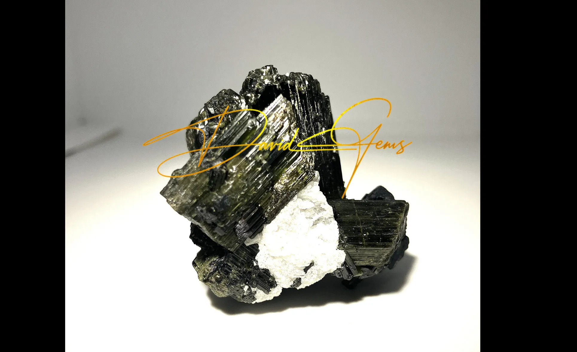 Tourmaline crystal cluster, green prismatic – 60 g - Image 3