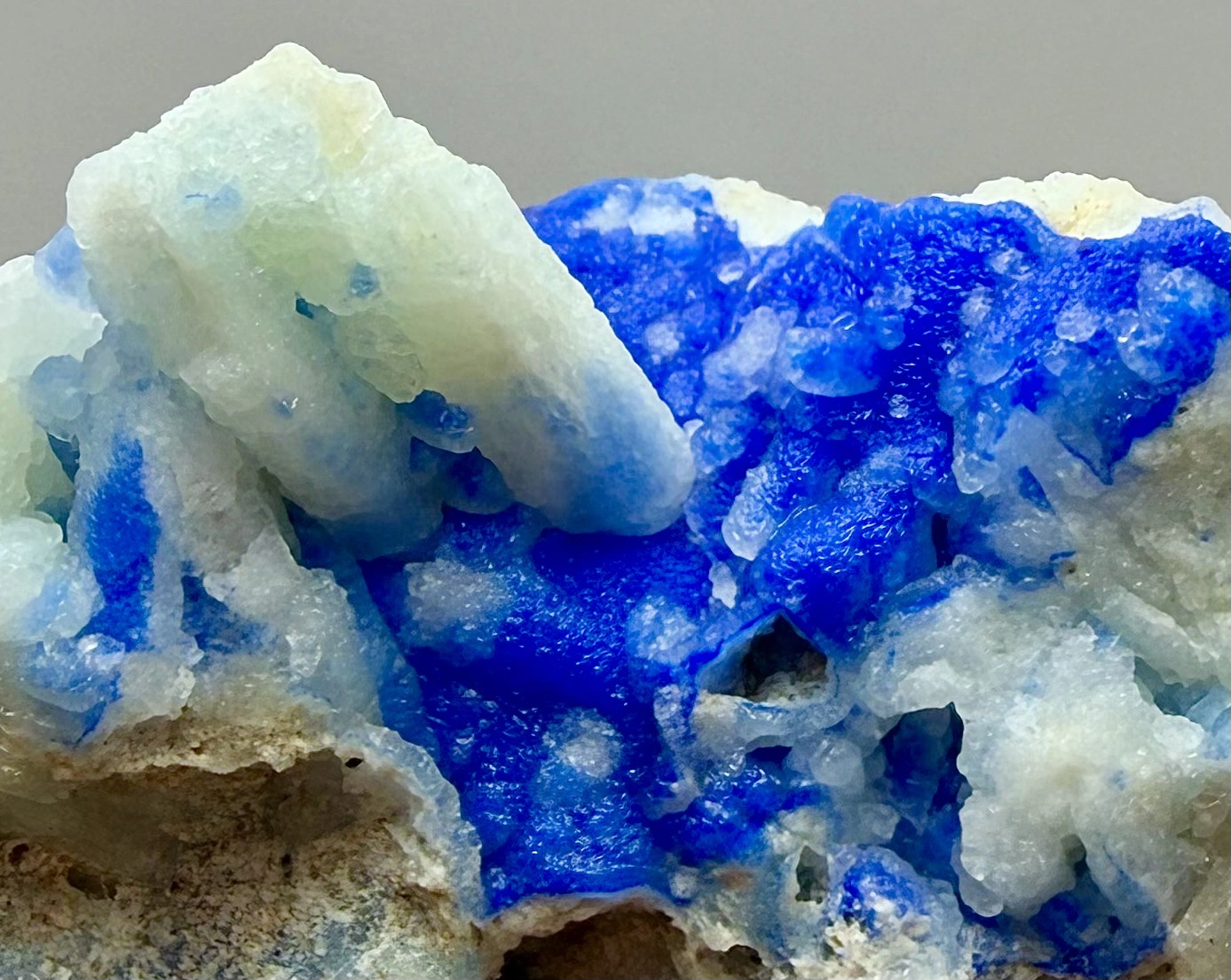 Azurite Crystal Specimen with Aragonite on Matrix – 40 g - Image 7
