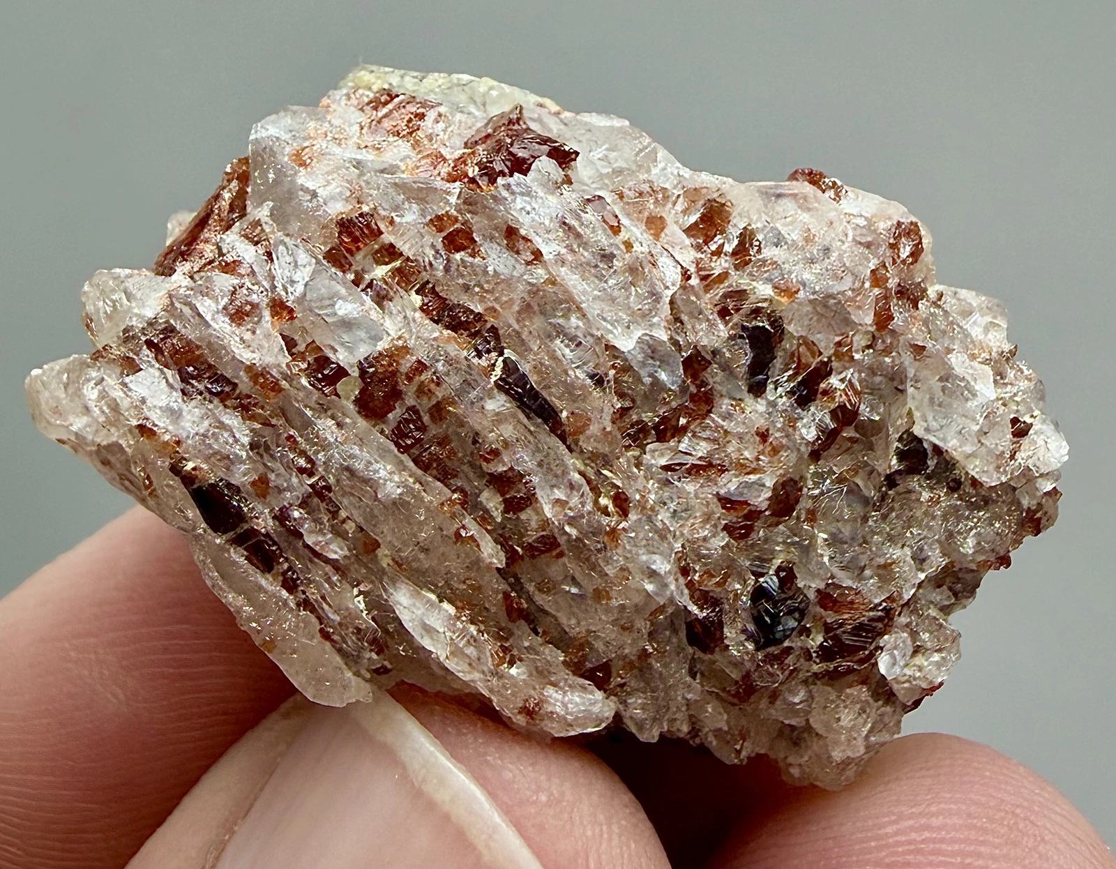 Spessartine Garnet Crystal Specimen with Quartz – 15 g - Image 3