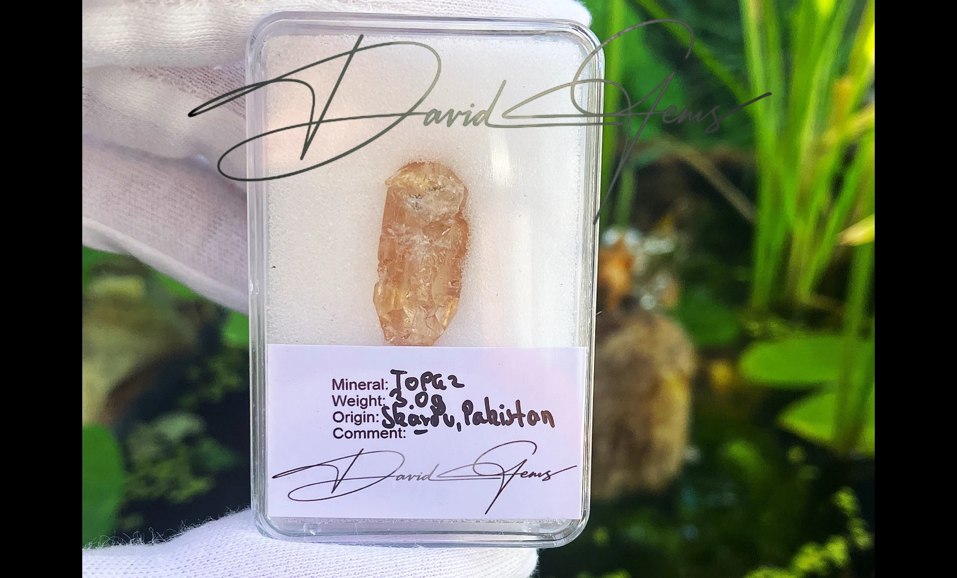 Topaz Crystal, Champagne Color – 3.0 g, in Display Box