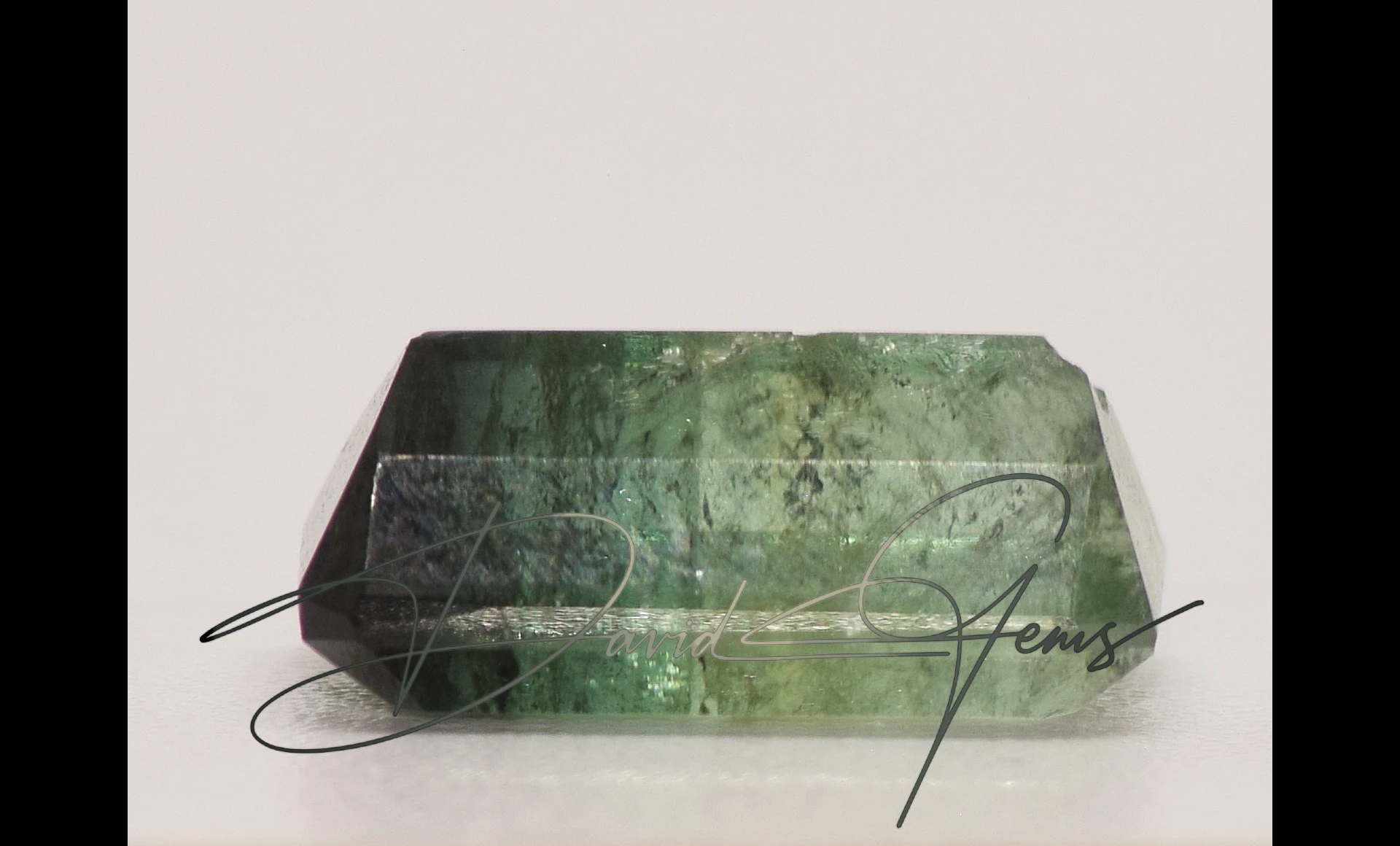 Tourmaline, Bi-Colour Gemstone, Step Cut – 5.10 Carats - Image 5