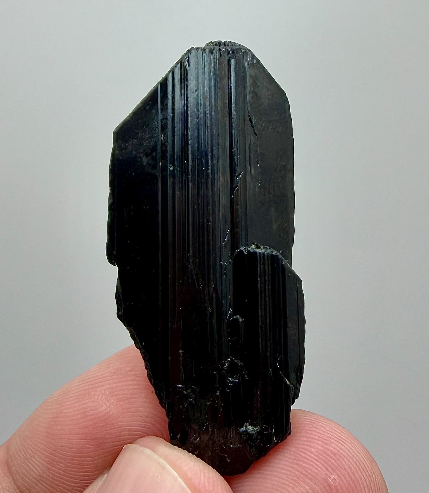 Aegirine Crystal – Rare Mineral Specimen, 17 g, 49 × 22 × 9 mm - Image 4