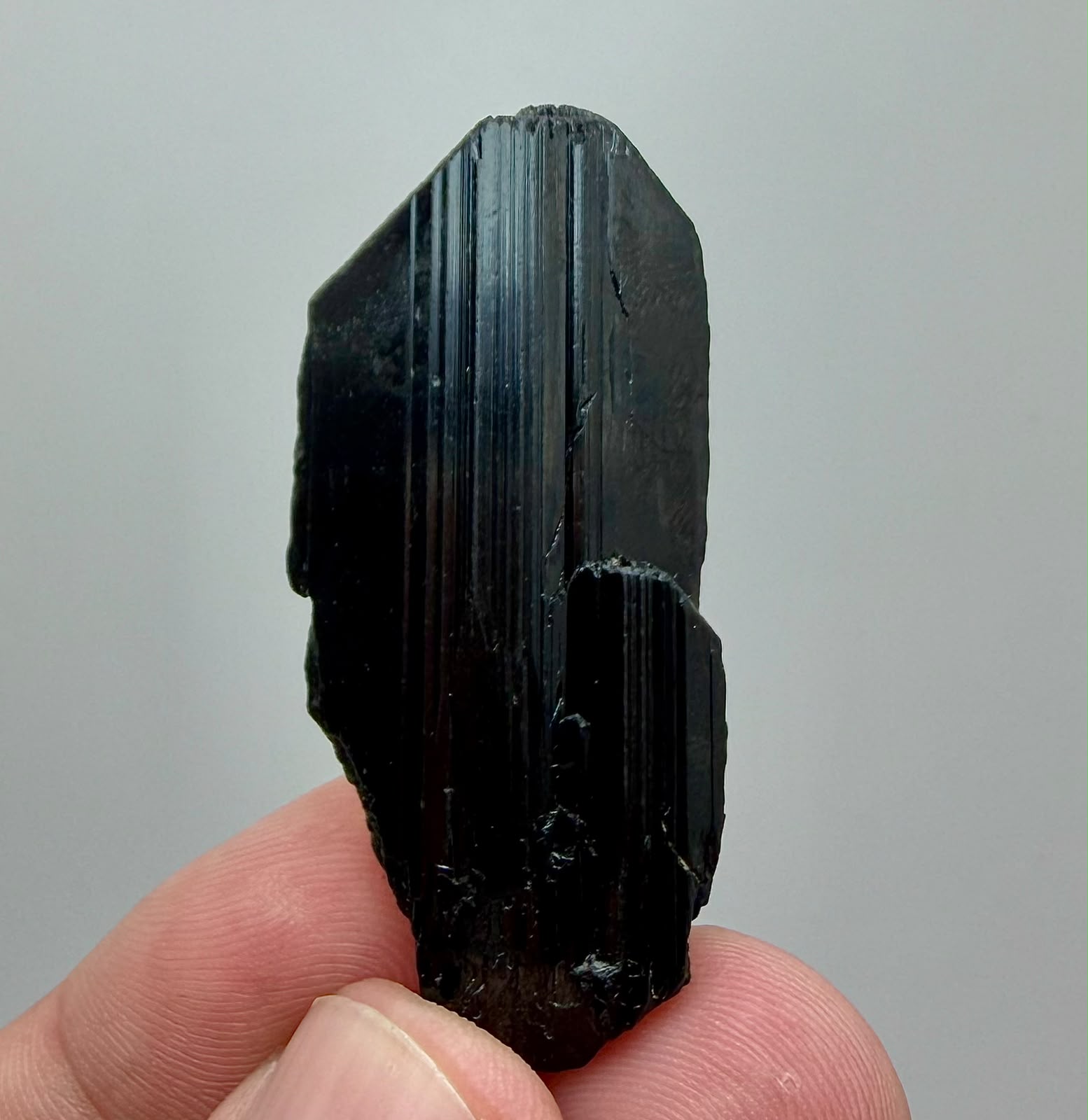 Aegirine Crystal – Rare Mineral Specimen, 17 g, 49 × 22 × 9 mm - Image 2