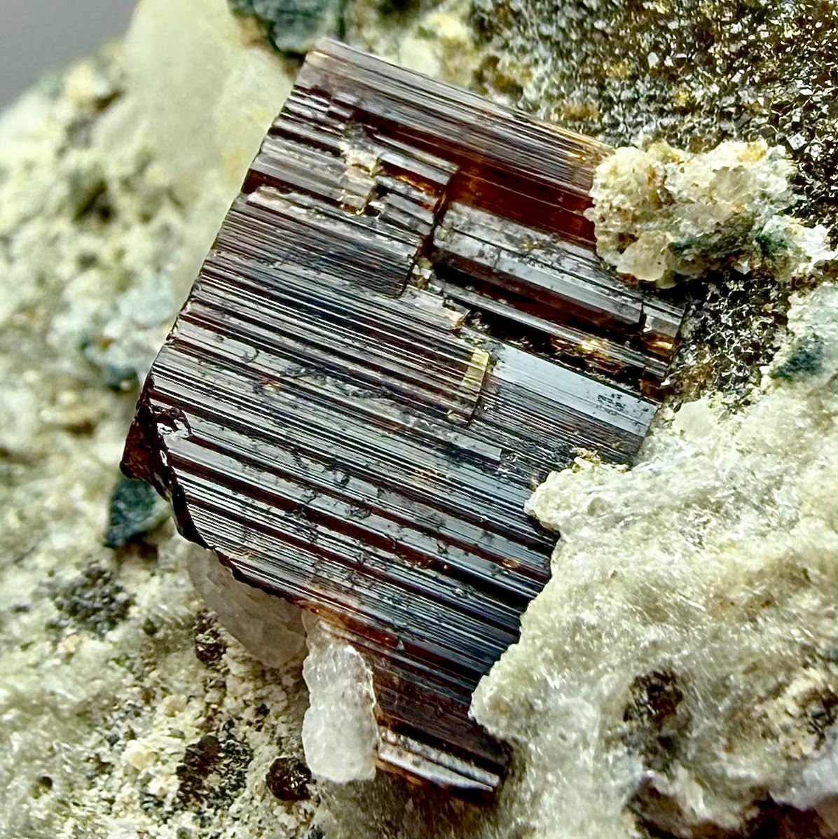Vesuvianite Crystal on Matrix – Reddish, 36 × 25 × 18 mm - Image 2