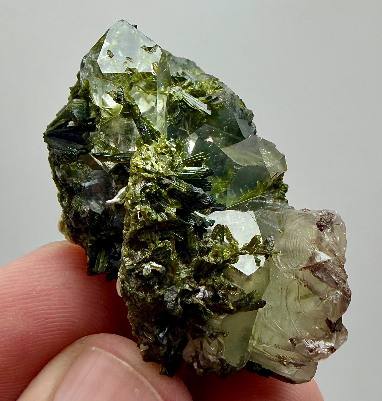 Epidote Crystal with Quartz on Matrix – Vivid Green Mineral - Image 7