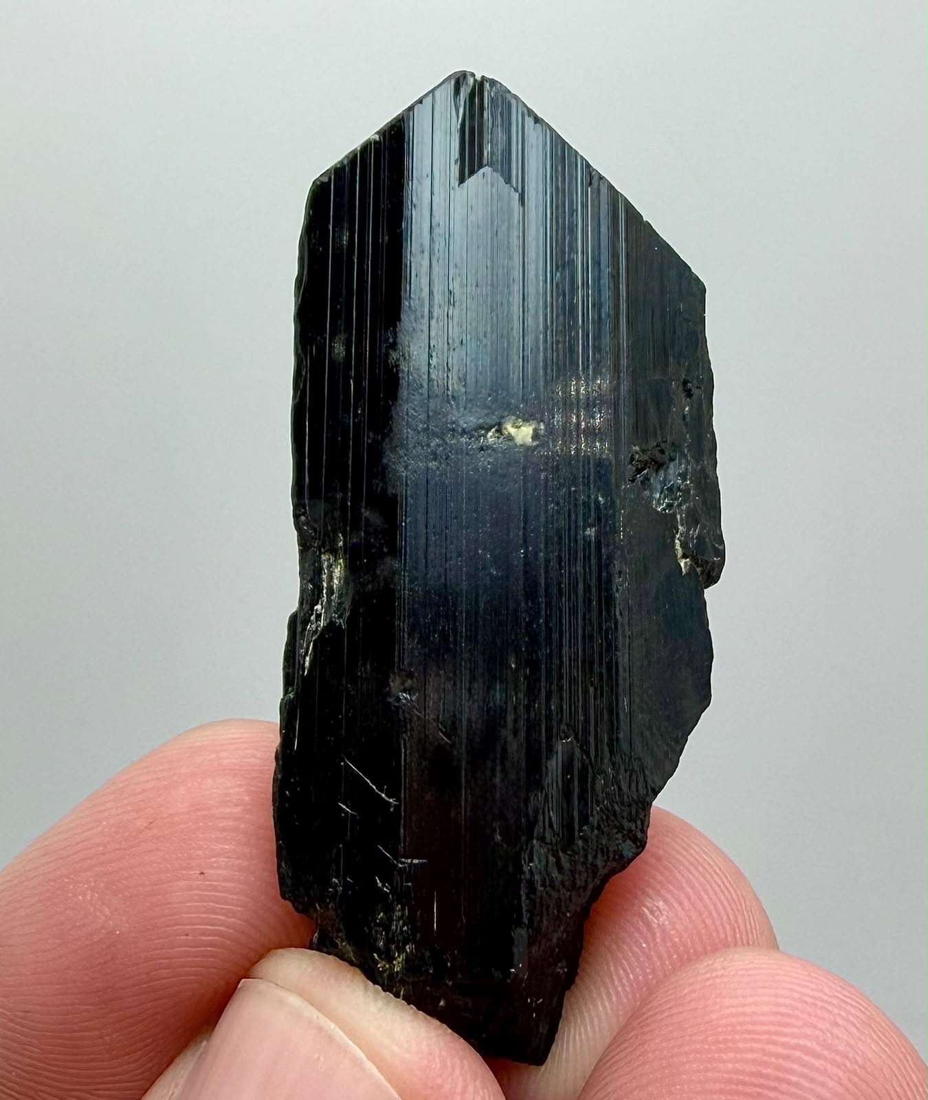 Aegirine Crystal – Rare Mineral Specimen, 17 g, 49 × 22 × 9 mm - Image 3
