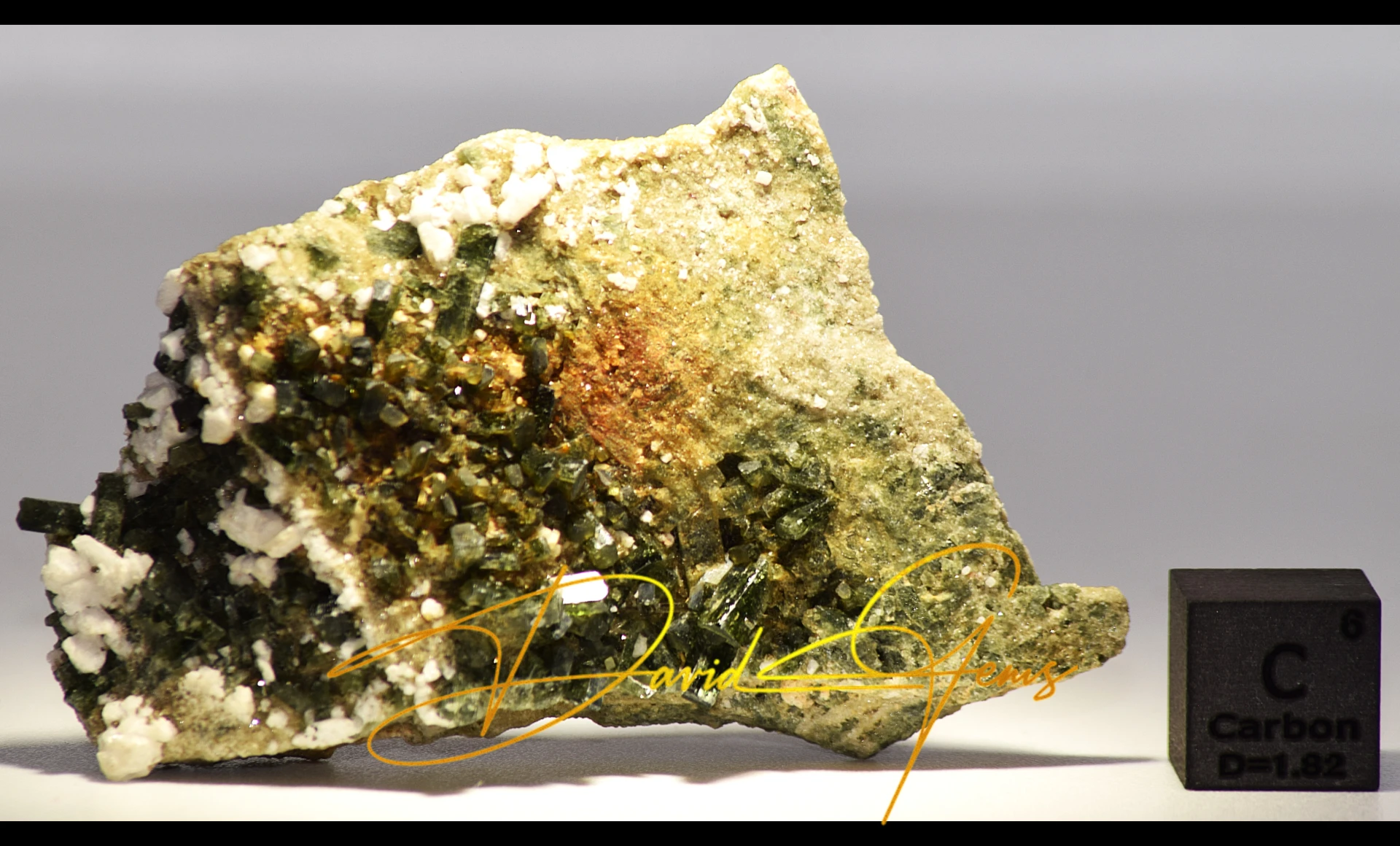 Diopside Crystals on Matrix - 23 g from Skardu, Pakistan - Image 2